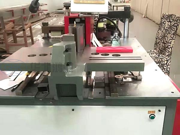 數(shù)控銅排折彎?rùn)C(jī)